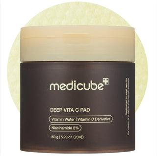 Medicube Deep Vita C Pad toner pads with 70pcs, designed for brightening and exfoliating skin.