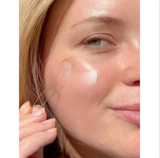 MISSHA Glow Skin Balm in 50ml jar, smooth skin balm with a luminous finish, displayed with the balm container and natural lighting.